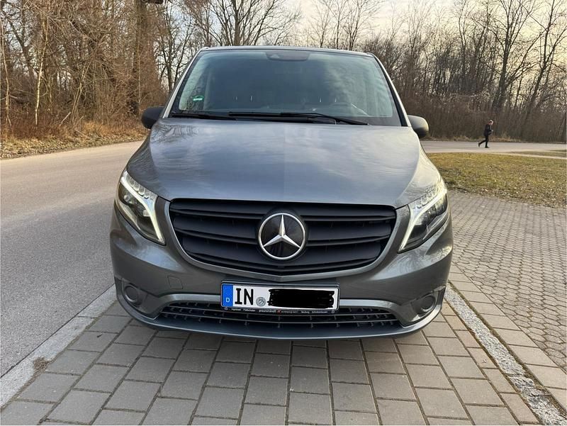 Gebraucht Mercedes Vito 237 PS (174 kW) 2021 Grau Van