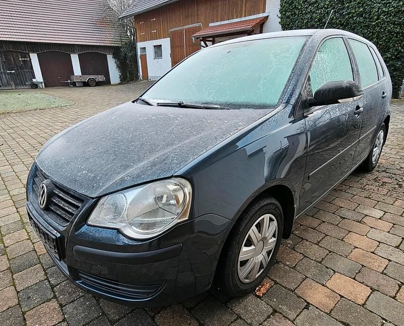 Blau Gebraucht 2009 VW Polo Limousine | 1.650 € (Guter Preis) - Bild 1/4