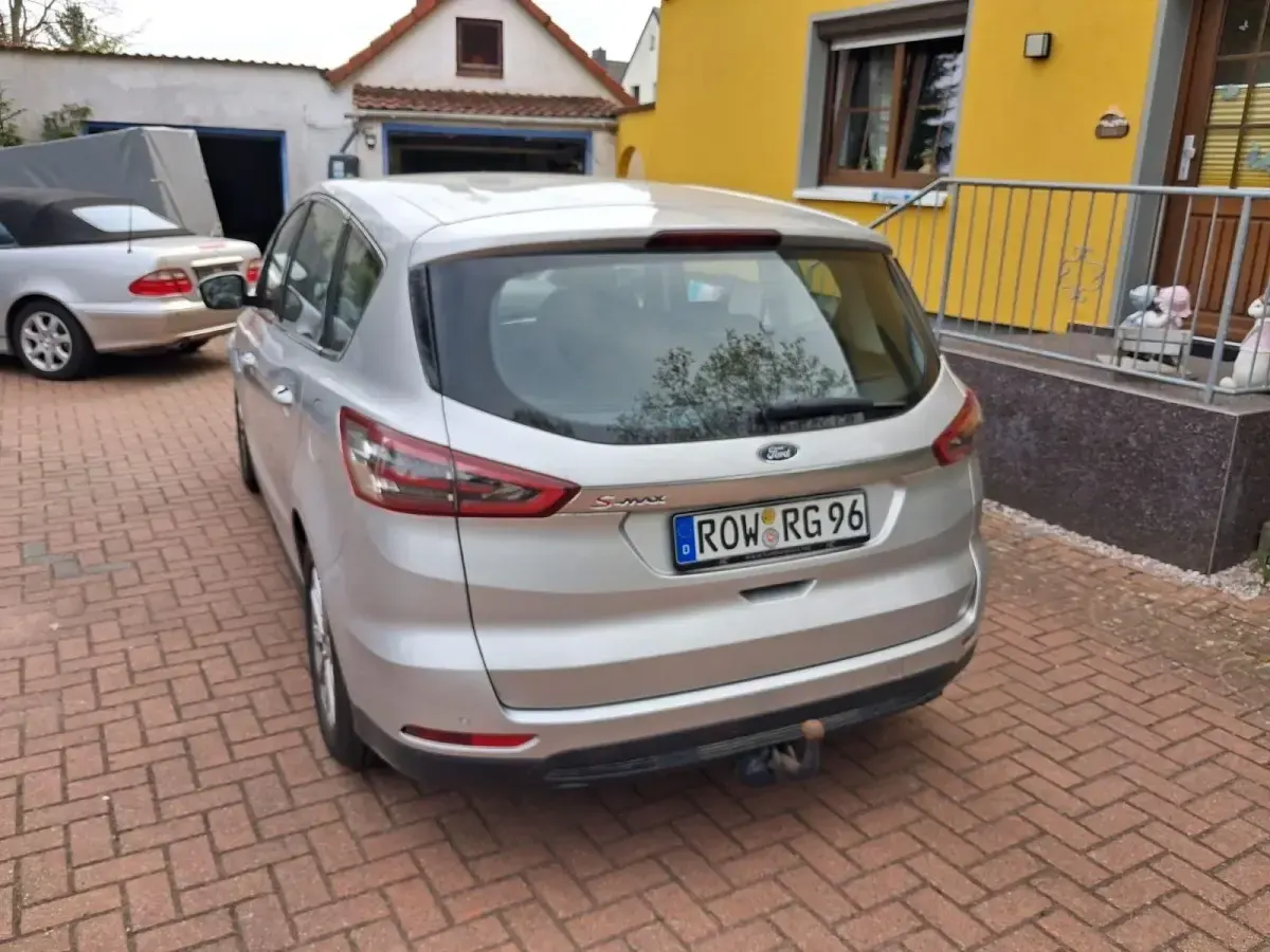 Gebraucht Ford S-MAX Trend 190 PS (139 kW) 2016 Silber Van / Kleinbus