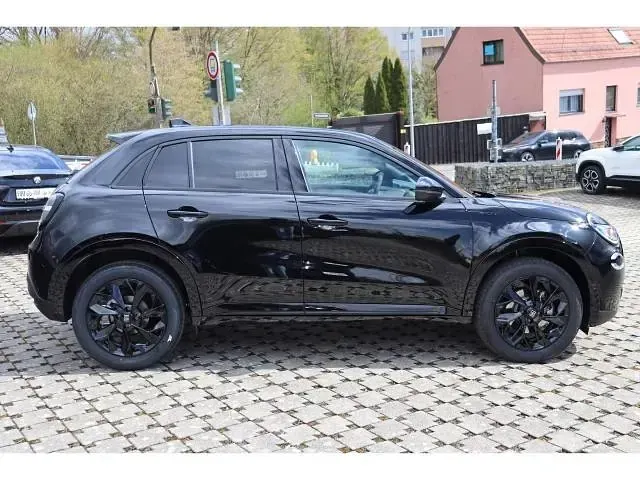Neu Fiat 600 Sport 145 PS (106 kW) 2026 Cinema schwarz SUV