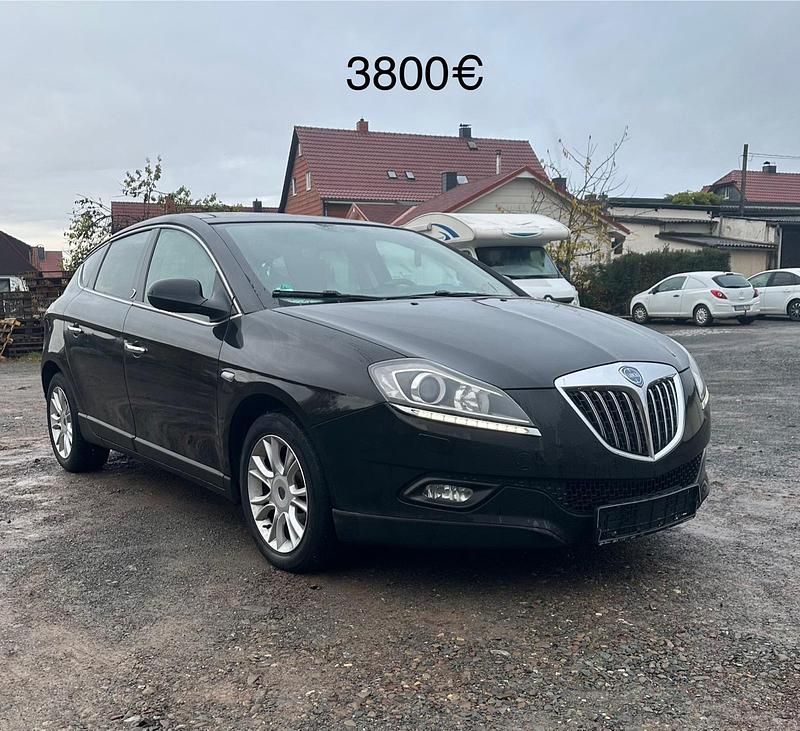 Schwarz Gebraucht 2010 Lancia Delta Kleinwagen | 3.800 € (Fairer Preis) - Bild 1/4