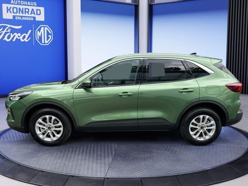 Gebraucht Ford Kuga Titanium 179 PS (131 kW) 2025 Bursting green metallic SUV