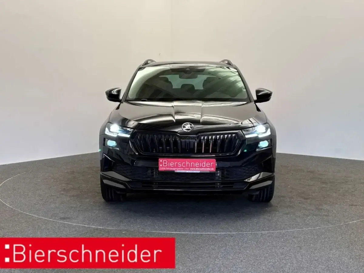 Gebraucht Skoda Karoq SportLine 150 PS (110 kW) 2023 Schwarz SUV