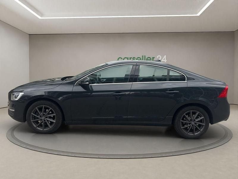 Gebraucht Volvo S60 Momentum 152 PS (111 kW) 2018 Grau Limousine