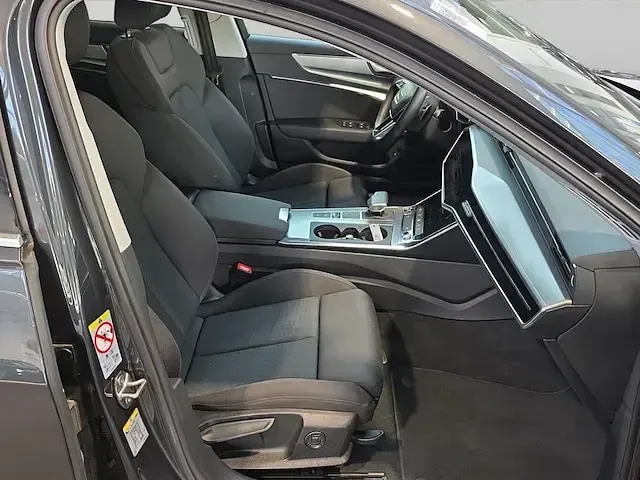 Gebraucht Audi A6 Sport 265 PS (194 kW) 2023 Manhattangrau metallic Kombi