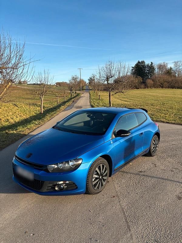 Blau Gebraucht 2010 VW Scirocco Coupé | 6.999 € (Guter Preis) - Bild 1/4