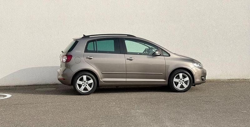 Gebraucht VW Golf Plus Cross Team 105 PS (77 kW) 2010 Braun Van / Kleinbus