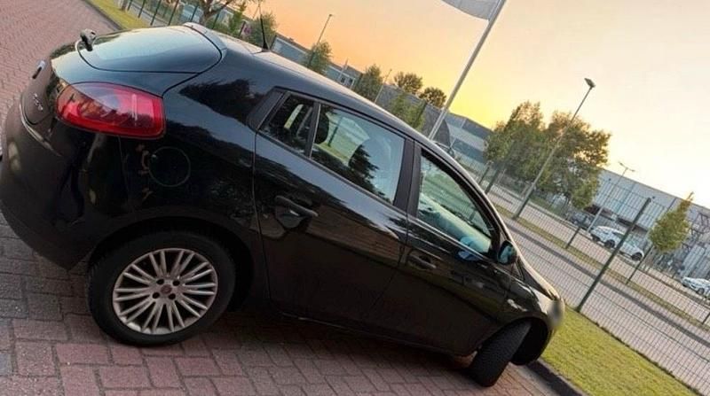 Gebraucht Fiat Bravo 90 PS (66 kW) 2008 Schwarz Kleinwagen