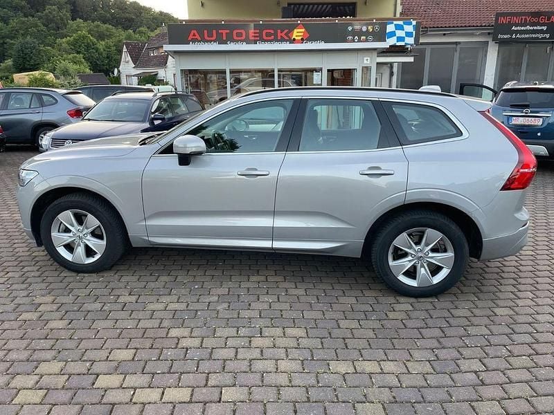 Silber Gebraucht 2022 Volvo XC60 Momentum SUV | 31.900 € (Superpreis) - Bild 1/4