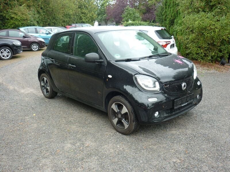 Second-hand Smart ForFour 71 CP (52 kW) 2018 Negru Hatchback
