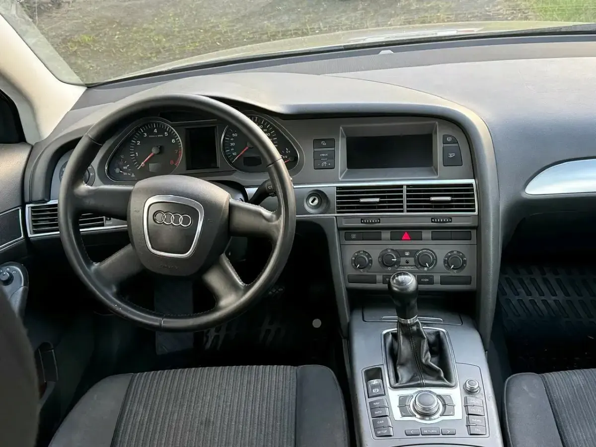 Gebraucht Audi A6 177 PS (130 kW) 2005 Gold Limousine