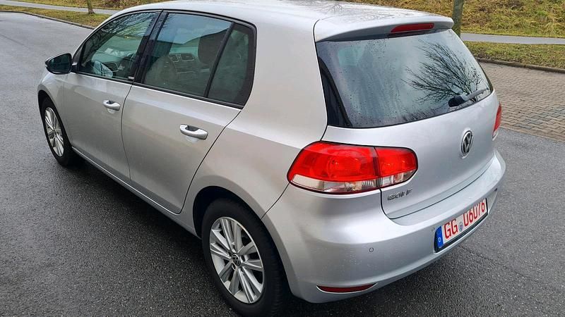 Gebraucht VW Golf VI 86 PS (63 kW) 2011 Silber Kleinwagen