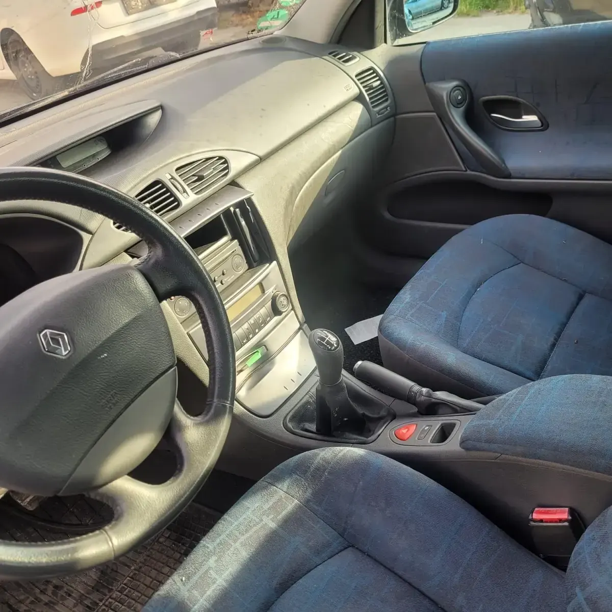 Gebraucht Renault Laguna II 107 PS (78 kW) 2001 Blau Limousine