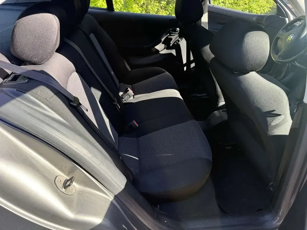 Second-hand Seat Leon 105 CP (77 kW) 2003 Hatchback