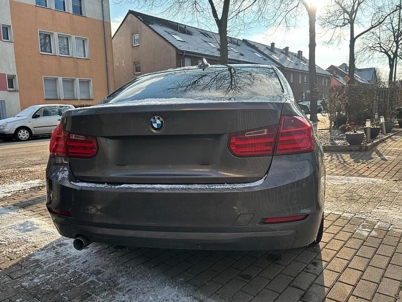 Gebraucht BMW 318 2013 Limousine