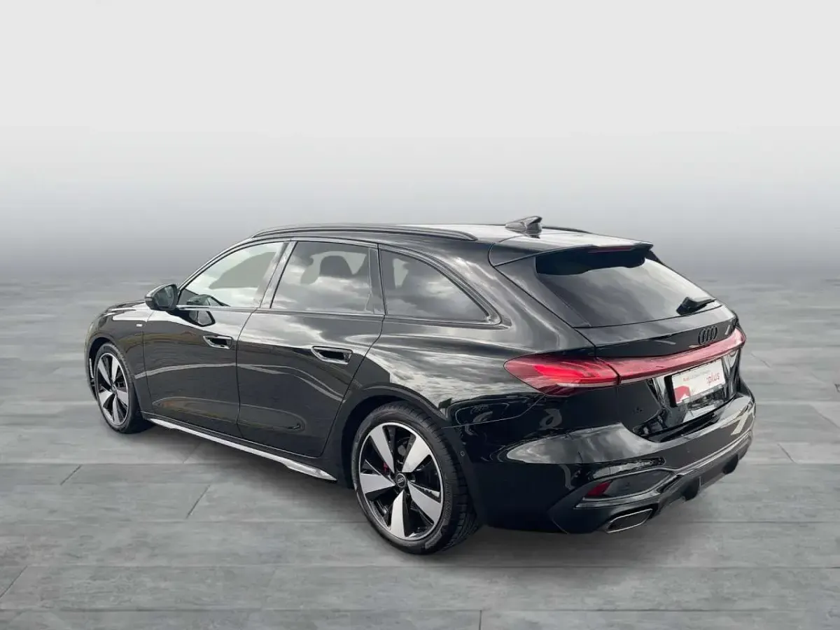 Gebraucht Audi A5 S-Line 204 PS (150 kW) 2025 Mythosschwarz metallic Kombi