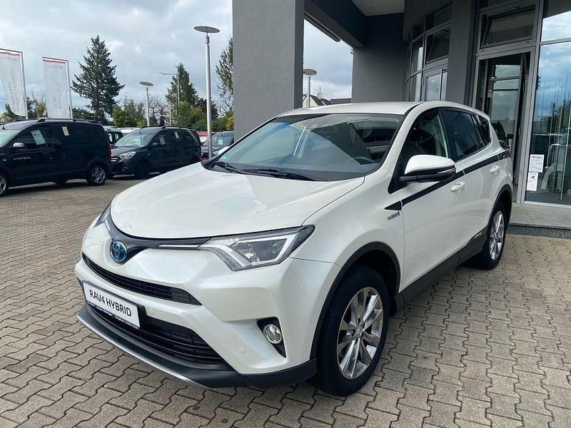 Weiß Gebraucht 2016 Toyota RAV4 Hybrid Edition-S SUV | 21.988 € (Fairer Preis) - Bild 1/4