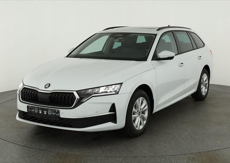 Moon white perleffekt Neu 2025 Skoda Octavia Selection Kombi | 36.495 € (Fairer Preis) - Bild 1/4