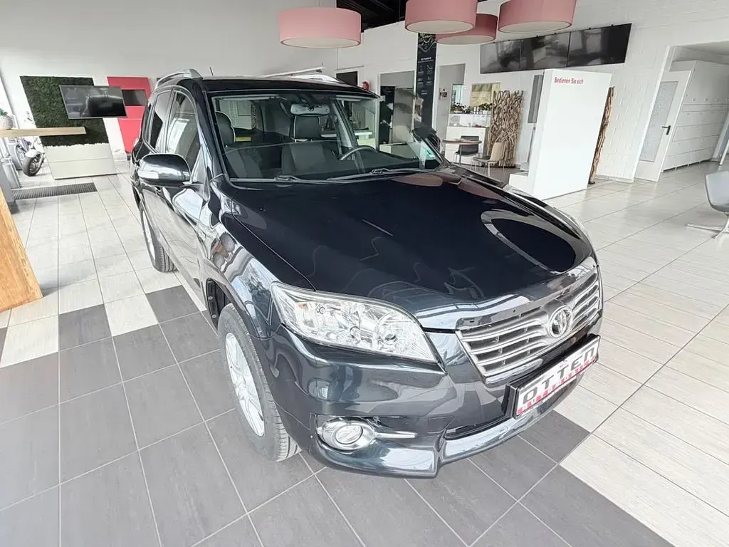 Gebraucht Toyota RAV4 Life 150 PS (110 kW) 2012 Dark steel (metallic) SUV