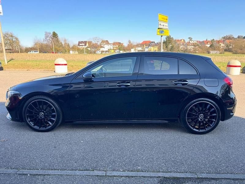 Gebraucht Mercedes A180 AMG line 136 PS (100 kW) 2022 Schwarz Limousine