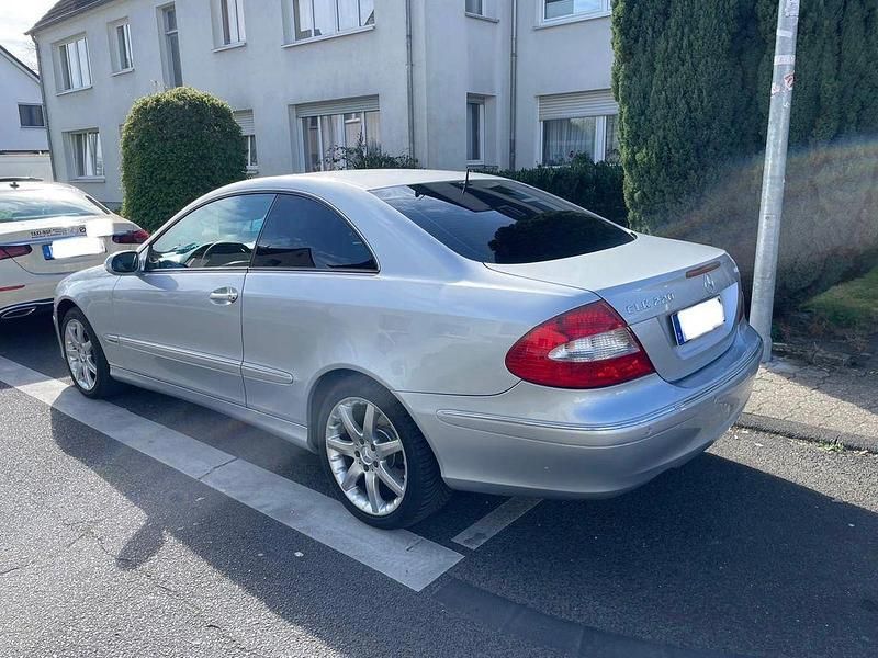 Gebraucht Mercedes CLK220 Elegance 150 PS (110 kW) 2006 Silber Coupé