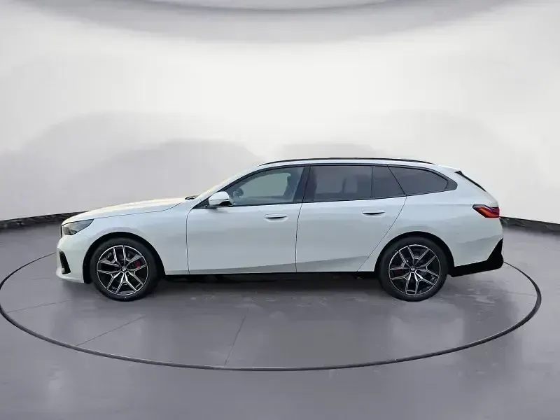 Gebraucht BMW 520 Comfort Edition 197 PS (144 kW) 2026 Weiss Kombi