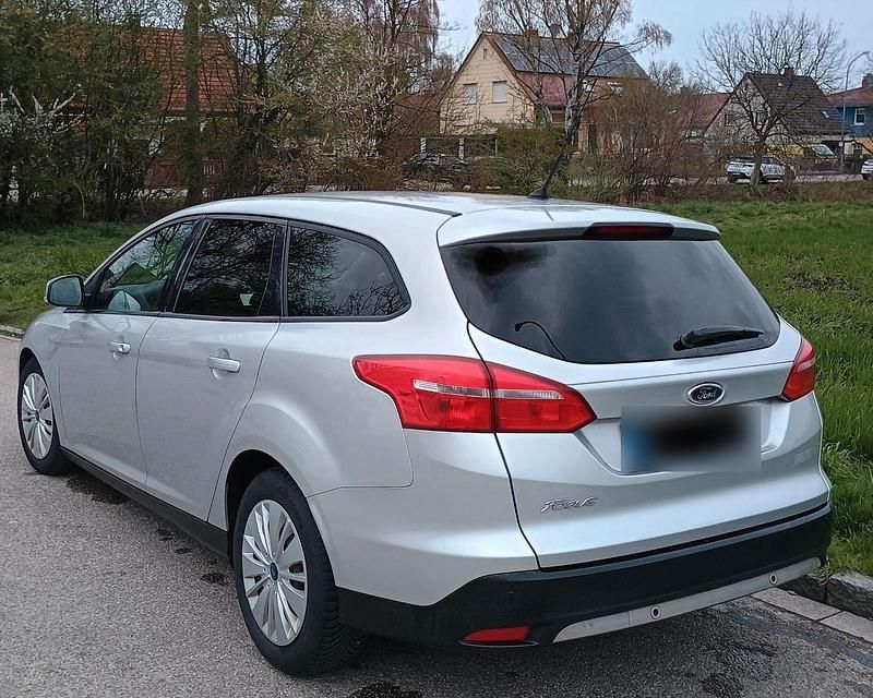 Gebraucht Ford Focus Business Edition 120 PS (88 kW) 2017 Silber Kombi