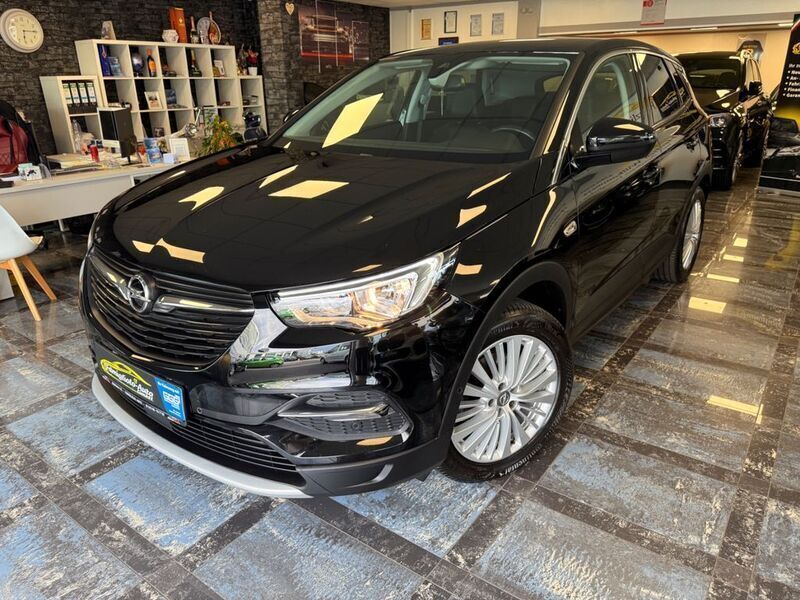 Schwarz Gebraucht 2018 Opel Grandland X Dynamic SUV | 11.950 € (Etwas zu teuer) - Bild 1/4