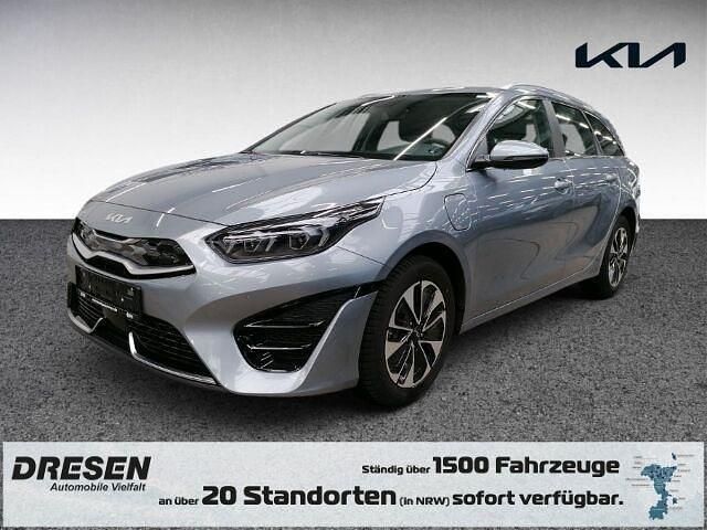 Silber Gebraucht 2024 Kia Ceed Sportswagon Spirit Kombi | 24.380 € (Guter Preis) - Bild 1/4
