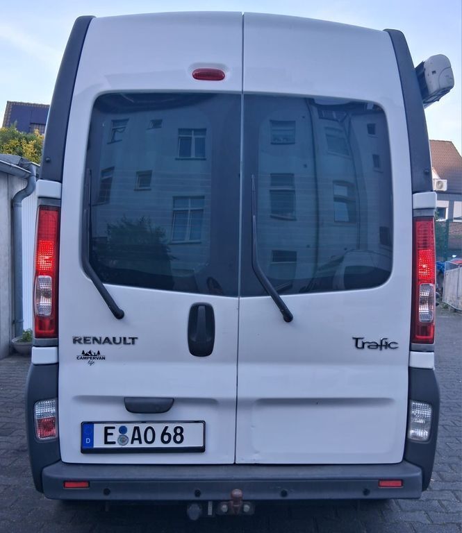 Gebraucht Renault Trafic 114 PS (83 kW) 2013 Weiß Van / Kleinbus