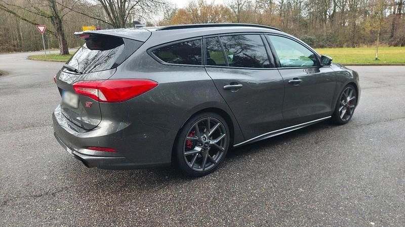 Gebraucht Ford Focus Performance Edition 280 PS (205 kW) 2019 Grau Kombi