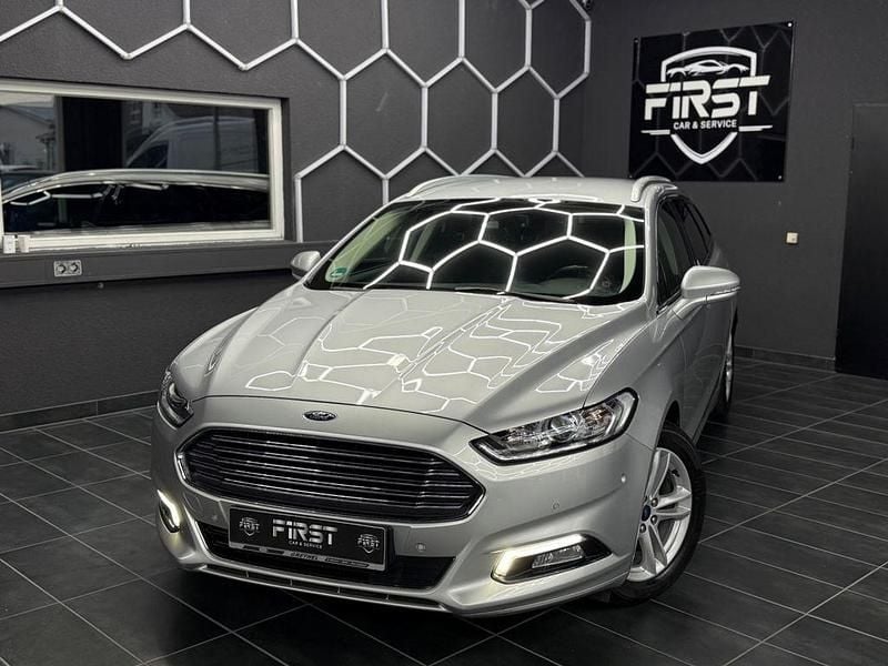 Silber Gebraucht 2018 Ford Mondeo Titanium Limousine | 11.500 € (Superpreis) - Bild 1/4