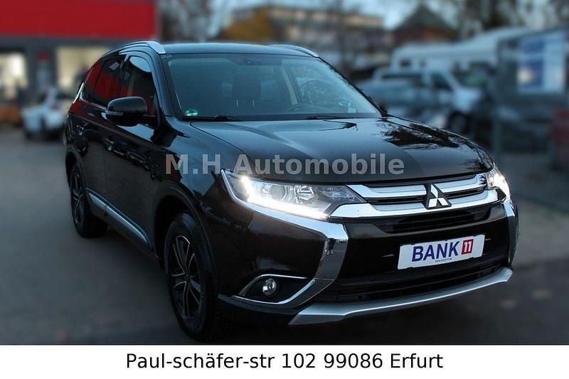 Schwarz Gebraucht 2017 Mitsubishi Outlander Edition SUV | 14.490 € (Etwas zu teuer) - Bild 1/4