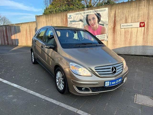 Gebraucht Mercedes B180 109 PS (80 kW) 2006 Gold Van / Kleinbus