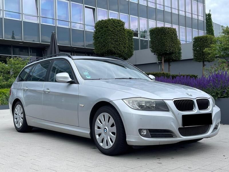 Silber Gebraucht 2009 BMW 320 Kombi | 1.999 € (Superpreis) - Bild 1/4
