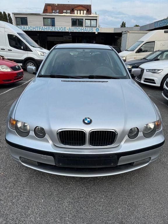 Silber Gebraucht 2003 BMW 318 Compact Kleinwagen | 4.500 € - Bild 1/4