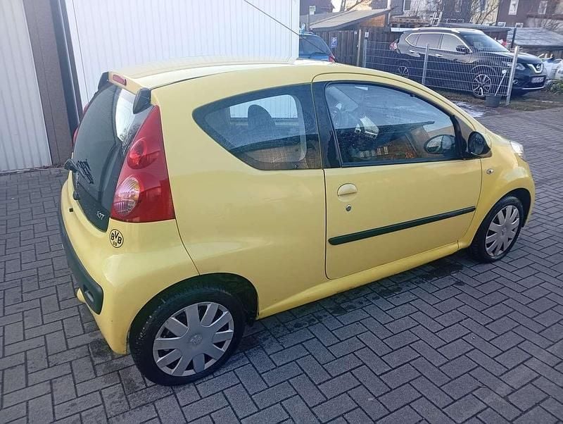 Gebraucht Peugeot 107 Filou 68 PS (50 kW) 2009 Gelb Kleinwagen