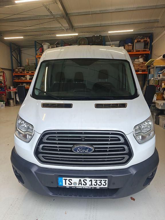 Gebraucht Ford Transit Trend 131 PS (96 kW) 2019 Weiß Van / Kleinbus