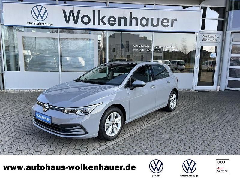 Mondsteingrau Gebraucht 2024 VW Golf VIII Limousine | 23.450 € (Fairer Preis) - Bild 1/4