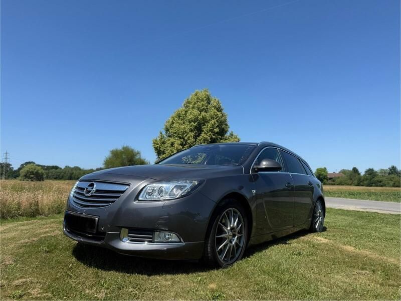 Grau Gebraucht 2011 Opel Insignia OPC Kombi | 3.300 € (Guter Preis) - Bild 1/4