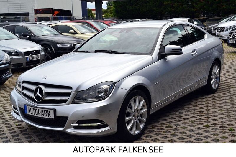 Silber Gebraucht 2012 Mercedes C180 Coupé | 11.999 € (Fairer Preis) - Bild 1/4