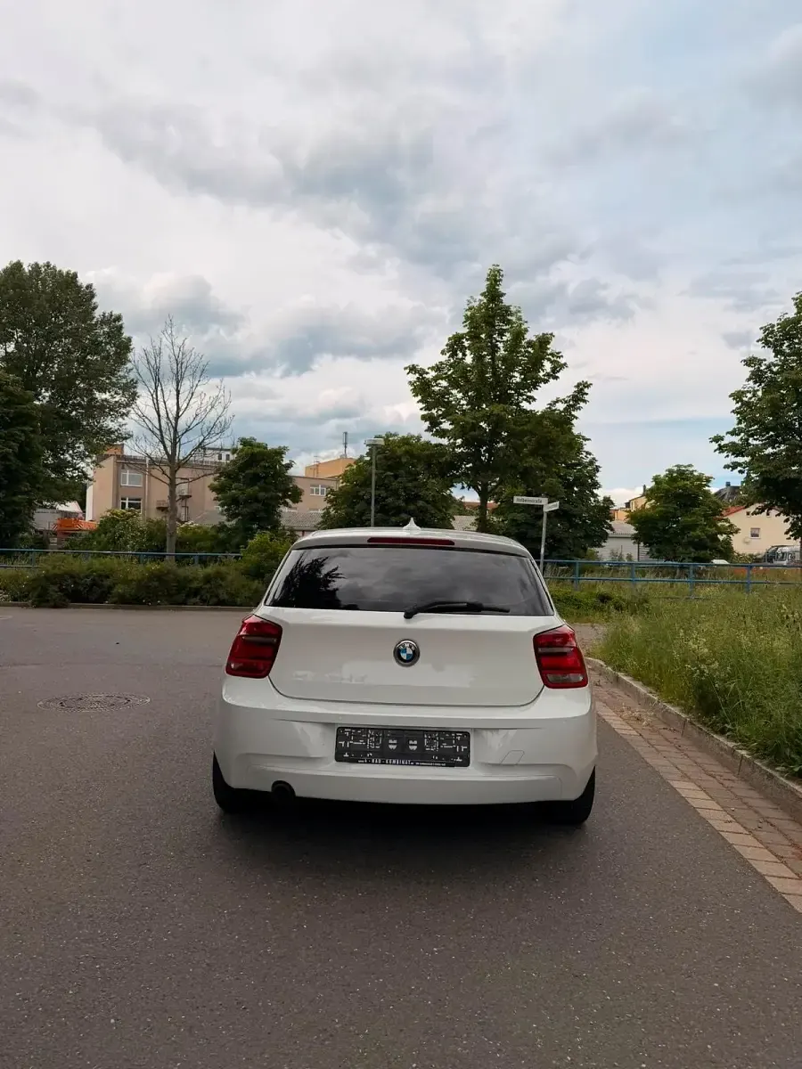 Gebraucht BMW 116 136 PS (100 kW) 2013 Weiß Kleinwagen