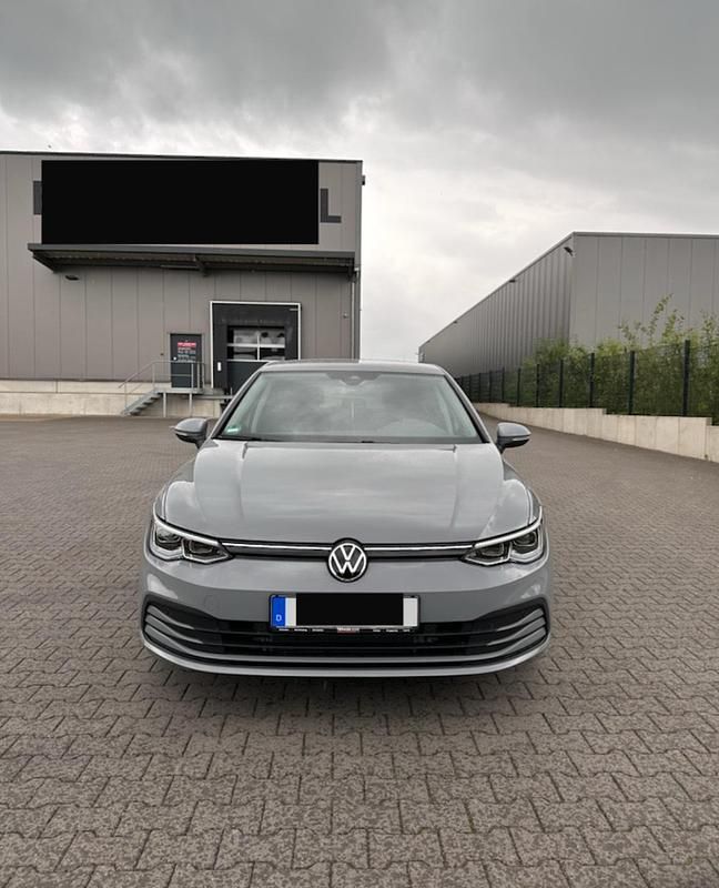 Gebraucht VW Golf VIII 150 PS (110 kW) 2020 Grau Kleinwagen
