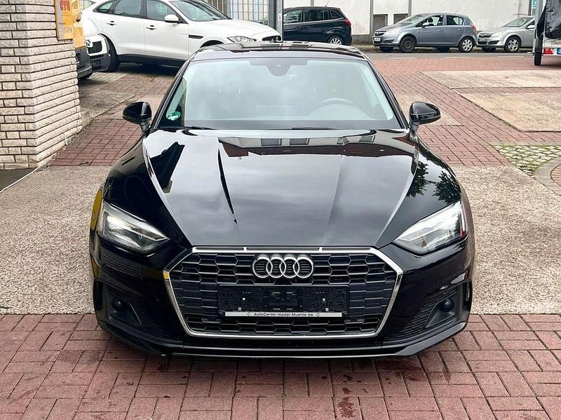 Gebraucht Audi A5 Sportback Basis 163 PS (119 kW) 2020 Schwarz Kleinwagen