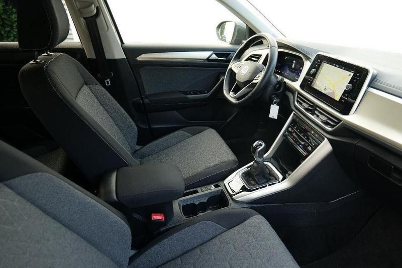 Gebraucht VW T-Roc Move 110 PS (80 kW) 2023 Indiumgrau metallic SUV