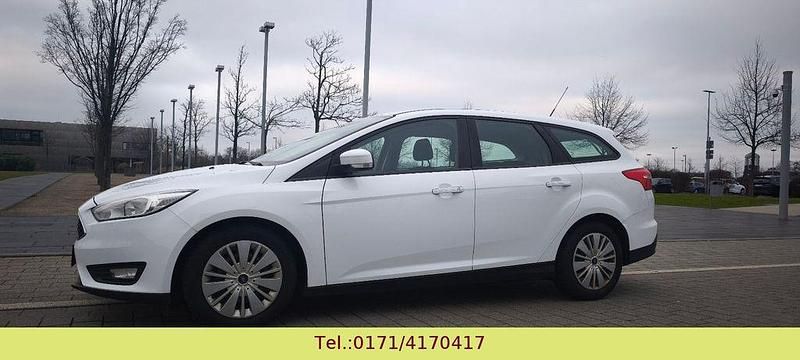 Gebraucht Ford Focus Business Edition 95 PS (69 kW) 2016 Weiß Limousine