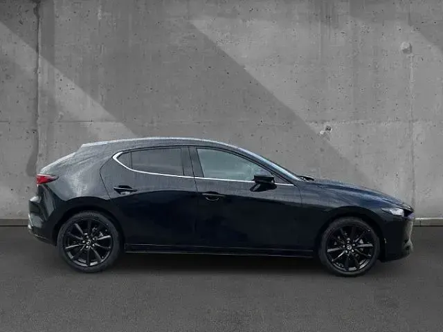 Neu Mazda 3 Homura-Line 140 PS (102 kW) 2026 Schwarz Limousine