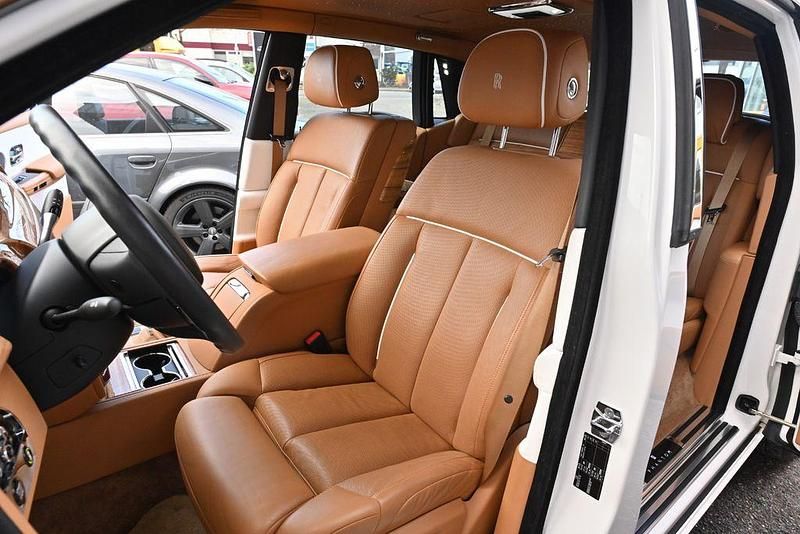 Gebraucht Rolls Royce Phantom 571 PS (419 kW) 2020 Weiß Limousine