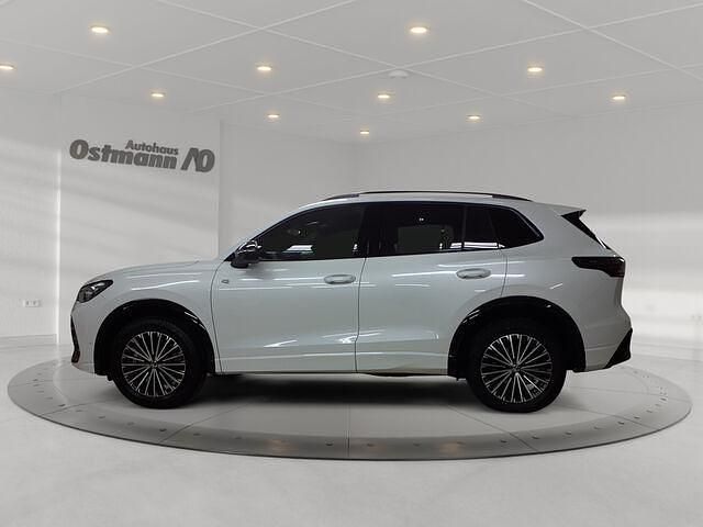 Gebraucht VW Tiguan R-line 193 PS (141 kW) 2024 Oryxweiss perlmutteffekt SUV