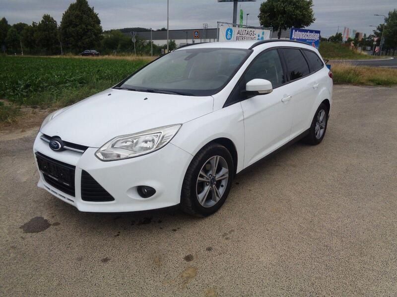 Weiß Gebraucht 2014 Ford Focus SYNC Edition Kombi | 5.950 € (Fairer Preis) - Bild 1/3